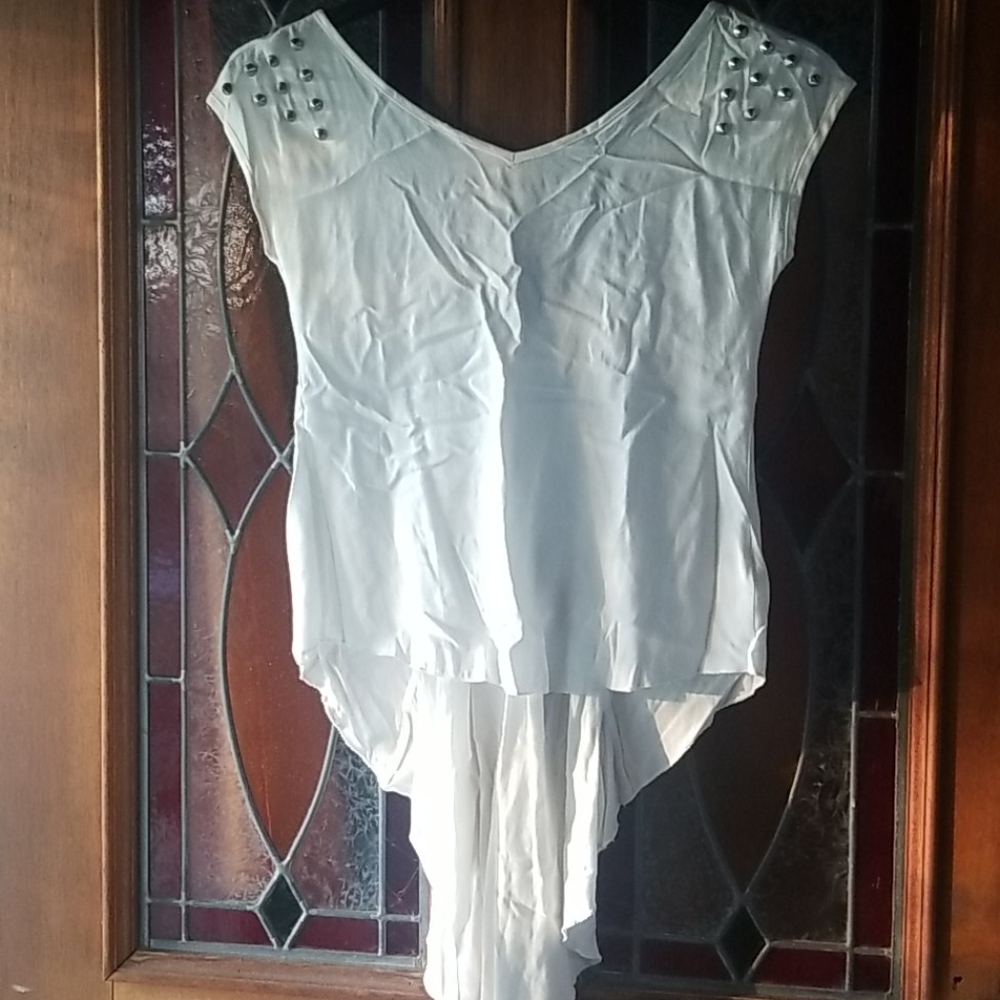White studded hi-low blouse